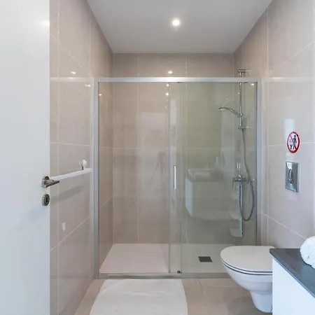 Harmonia 2-br In Livadia *