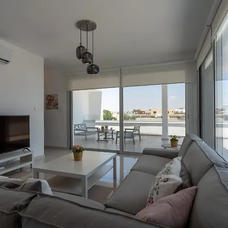 Harmonia 2-br In Livadia Lejlighed *