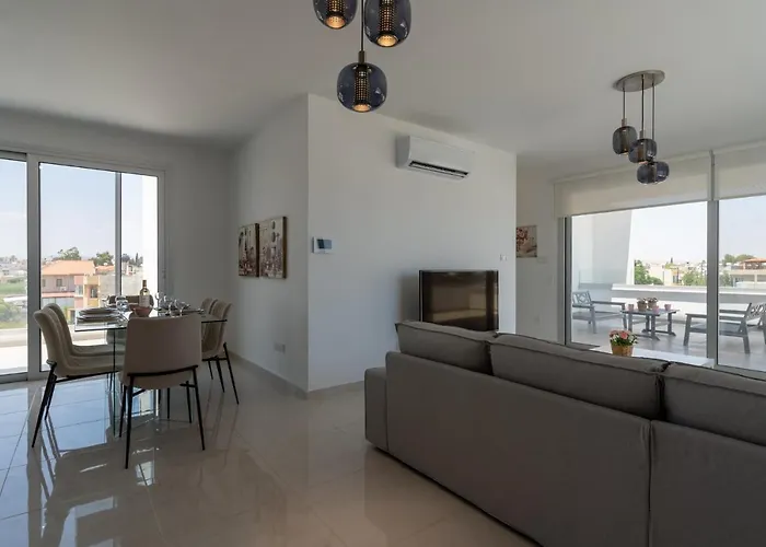 Harmonia 2-br In Livadia *