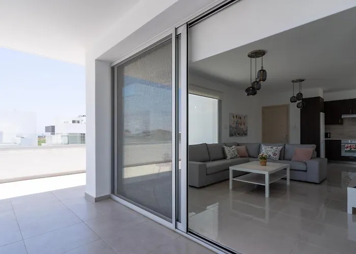 Harmonia 2-br In Livadia Апартаменти Ларнака