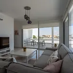 Harmonia 2-br In Livadia Apartament *